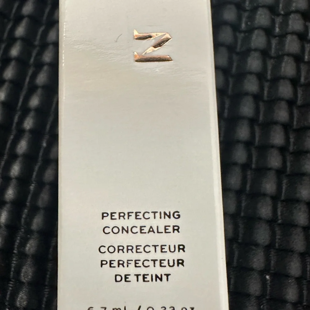🆕Jaclyn Cosmetics Perfecting Concealer